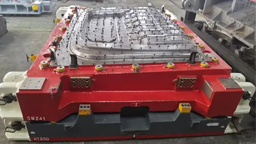 KQ5152 کے لیے پچھلے پینل کا مولڈ کامیابی سے پہنچا دیا گیا ہے۔